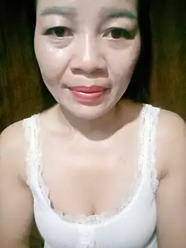 Yiyi102300 online show from 05-21-26, 09:56
