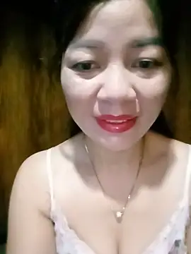 Yiyi102300 online show from 06-18-26, 01:26