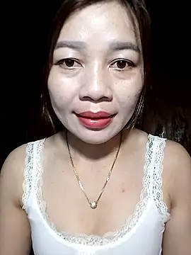 Yiyi102300 online show from 04-19-26, 01:12