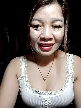 Yiyi102300 online show from 04-07-26, 02:30