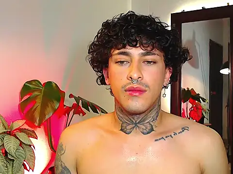 Snapshot of stevennavarro chatting on 03-14-26, 01:33 stevennavarro online show from 03-14-26, 01:33