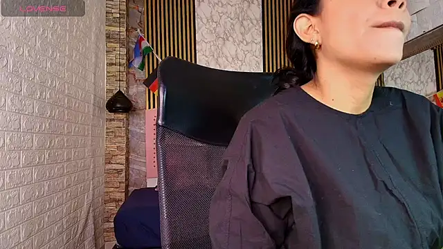 AishaCambell  online show from 06-18-26, 11:48