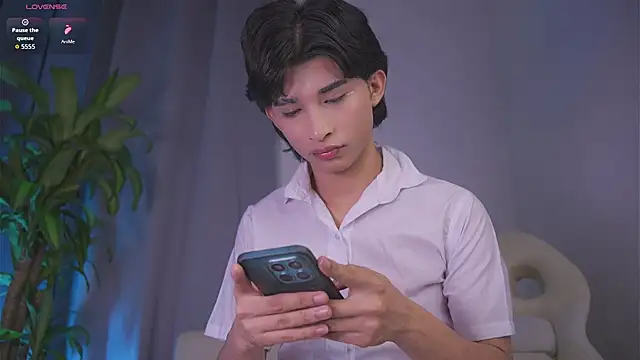 angel yuhogg online show from 03-22-26, 06:04