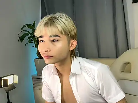 angel yuhogg online show from 07-03-26, 07:31