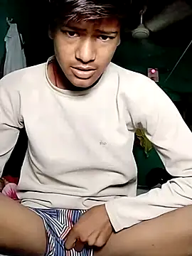 Snapshot of pandey_ji_ka_beta_hu chatting on 04-08-26, 10:22 pandey ji ka beta hu online show from 04-08-26, 10:22