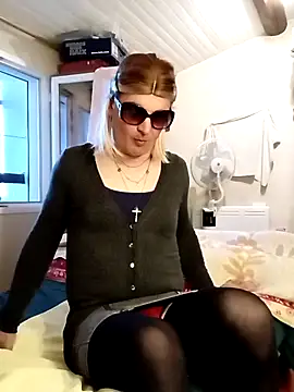 stephie83 online show from 03-26-26, 05:00