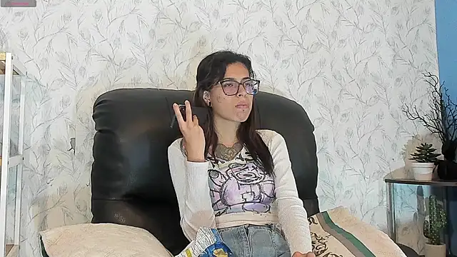 Emily Lopera online show from 07-24-26, 04:14