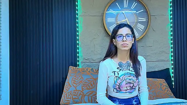 Emily Lopera online show from 07-10-26, 10:21