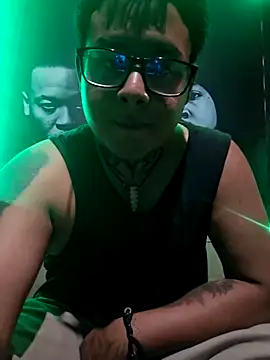 Snapshot of renzohottt chatting on 03-13-26, 06:35 renzohottt online show from 03-13-26, 06:35