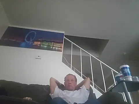Snapshot of yourMasterisBored chatting on 07-27-26, 02:18 yourMasterisBored online show from 07-27-26, 02:18