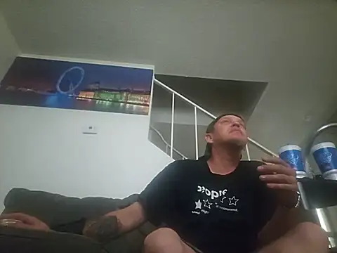 Snapshot of yourMasterisBored chatting on 07-21-26, 01:08 yourMasterisBored online show from 07-21-26, 01:08