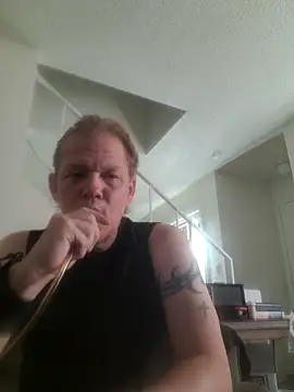 Snapshot of yourMasterisBored chatting on 06-21-26, 01:50 yourMasterisBored online show from 06-21-26, 01:50