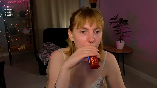 susie miu online show from 03-25-26, 06:13
