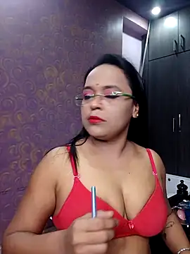 hornyrosy321 online show from 05-06-26, 06:01