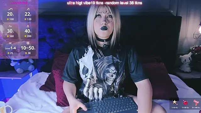  Elissabat  online show from 04-15-26, 09:04