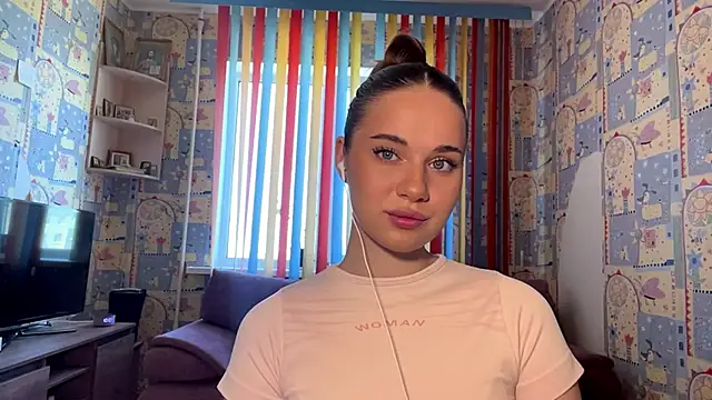 Miss Blessnyth online show from 05-22-26, 06:11