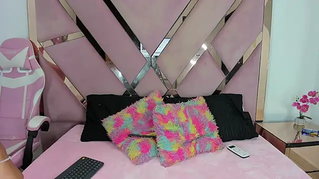 Jade ht online show from 04-09-26, 12:44