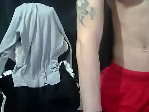 crixus11111 online show from 04-19-26, 09:43
