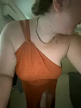 Snapshot of SecretBlondee chatting on 07-15-26, 11:17 SecretBlondee online show from 07-15-26, 11:17