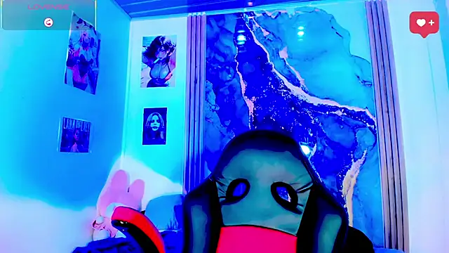 blonde queen- online show from 04-29-26, 07:53