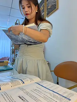 Xiaoxiao-y online show from 06-21-26, 07:03