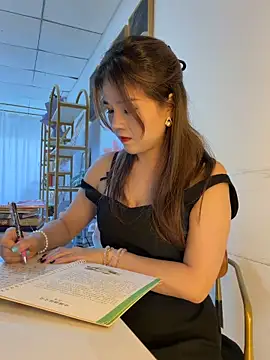 Xiaoxiao-y online show from 05-22-26, 07:50