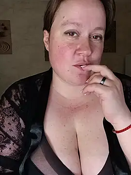 Snapshot of Alex_Goddess_ chatting on 06-23-26, 02:31 Alex Goddess online show from 06-23-26, 02:31