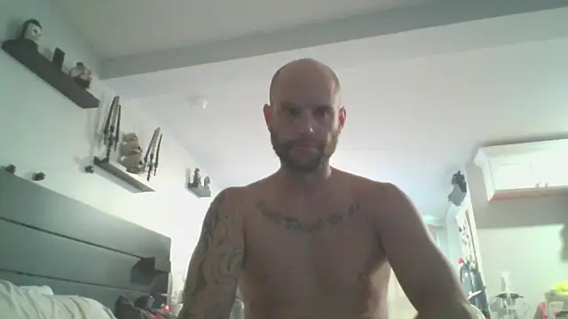 CaptCraker online show from 04-05-26, 09:10