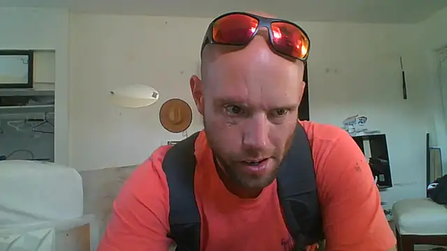 CaptCraker online show from 03-26-26, 10:40