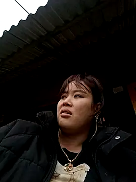 cute-girl-2k online show from 03-14-26, 06:52