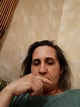 KatieLove133 online show from 06-15-26, 10:20