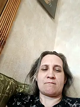 KatieLove133 online show from 06-07-26, 11:48
