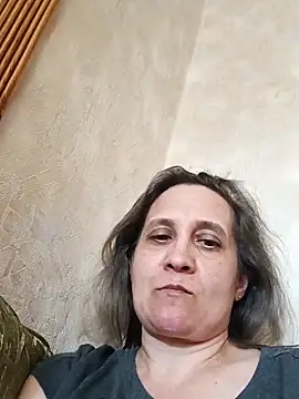 KatieLove133 online show from 06-21-26, 12:11