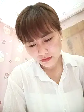 Lucxy-ki6 online show from 05-07-26, 11:41