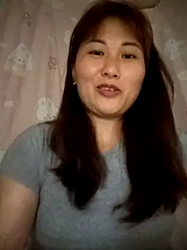 Lucxy-ki6 online show from 05-10-26, 01:36