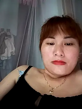Lucxy-ki6 online show from 05-06-26, 02:43