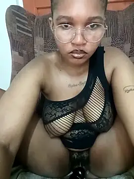 Hotsexyberry222 online show from 04-10-26, 07:32