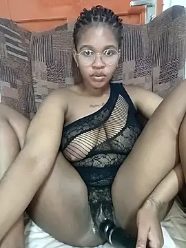 Hotsexyberry222 online show from 04-20-26, 12:30
