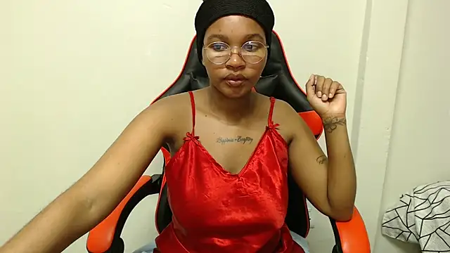 Hotsexyberry222 online show from 05-12-26, 02:56