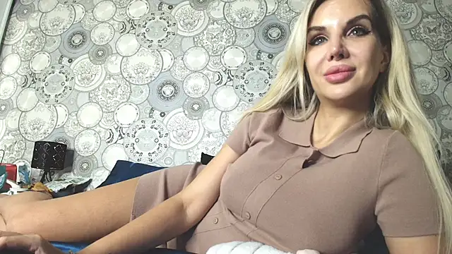 SexyQueenNina online show from 11-01-25, 10:47