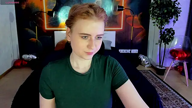 Snapshot of Shiny_Liss chatting on 05-19-26, 01:43 Shiny Liss online show from 05-19-26, 01:43