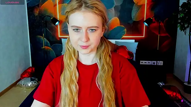 Shiny Liss online show from 04-10-26, 01:34