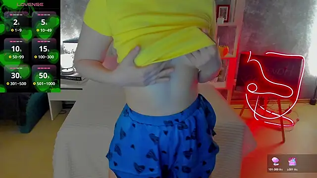 Snapshot of Shiny_Liss chatting on 05-16-26, 01:48 Shiny Liss online show from 05-16-26, 01:48