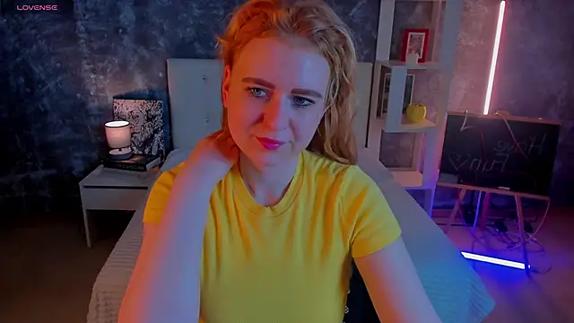 Snapshot of Shiny_Liss chatting on 05-31-26, 01:44 Shiny Liss online show from 05-31-26, 01:44