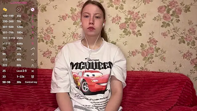 EleneShedden online show from 04-25-26, 07:22