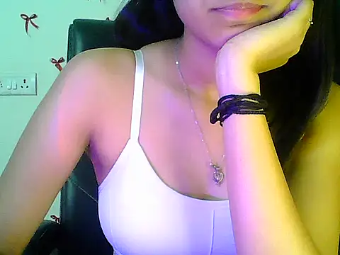Snapshot of Hot_Deepansi02 chatting on 05-26-26, 04:05 Hot Deepansi02 online show from 05-26-26, 04:05