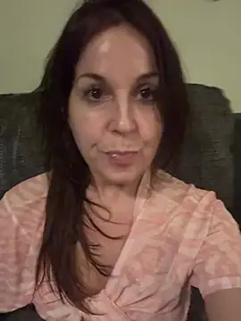 Snapshot of petitehotwife4u chatting on 04-12-26, 10:02 petitehotwife4u online show from 04-12-26, 10:02
