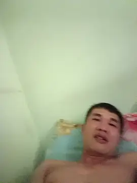 Snapshot of TonyTam98 chatting on 03-28-26, 08:32 TonyTam98 online show from 03-28-26, 08:32