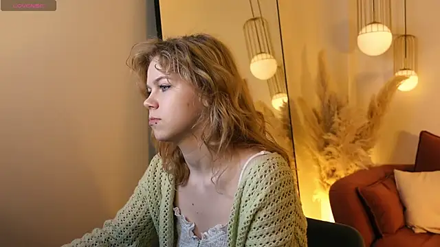 ElizabethVane online show from 04-20-26, 05:43