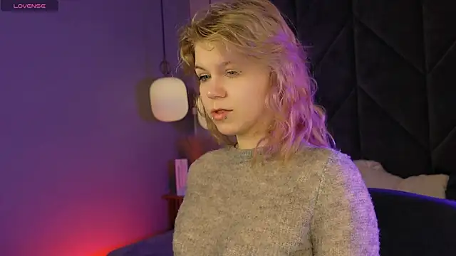 ElizabethVane online show from 04-22-26, 05:47